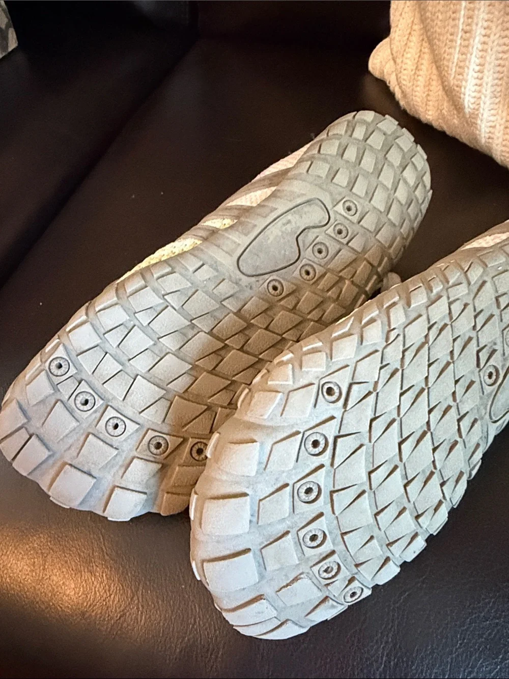 Stelle Water Shoes Girls size 5